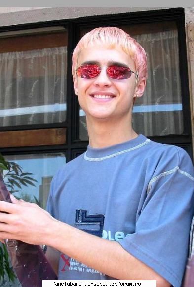 serban :wink2:  :wink2:  :wink2: hiena
